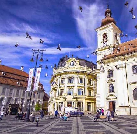 Luxury Center City Sibiu Esterno foto